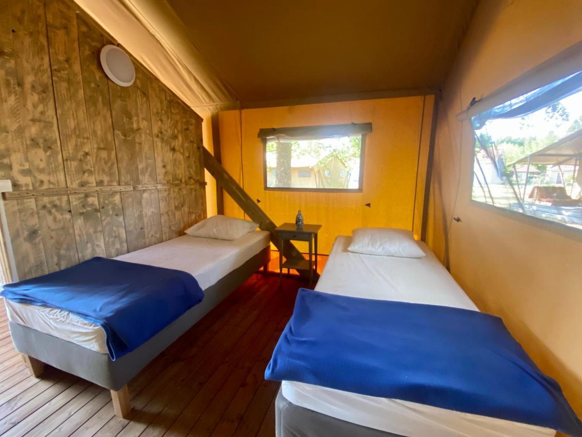 Camping La Kahute - Tente Lodge Au Coeur De La Foret Carcans Ngoại thất bức ảnh