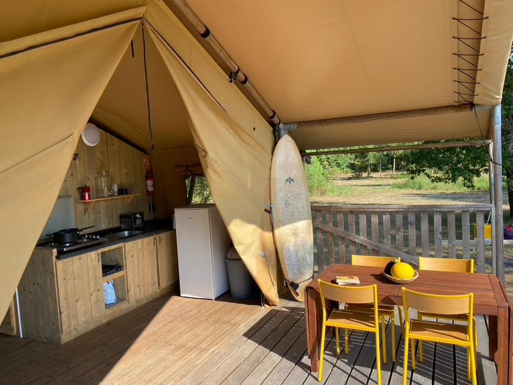 Camping La Kahute - Tente Lodge Au Coeur De La Foret Carcans Ngoại thất bức ảnh