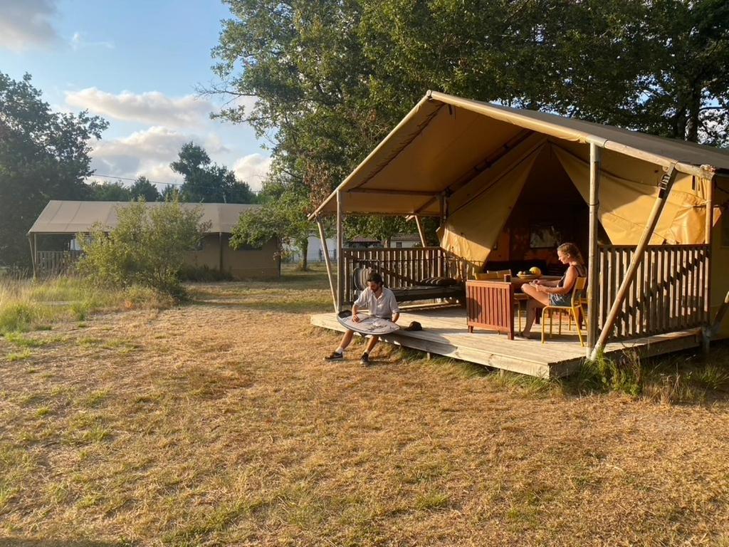 Camping La Kahute - Tente Lodge Au Coeur De La Foret Carcans Ngoại thất bức ảnh