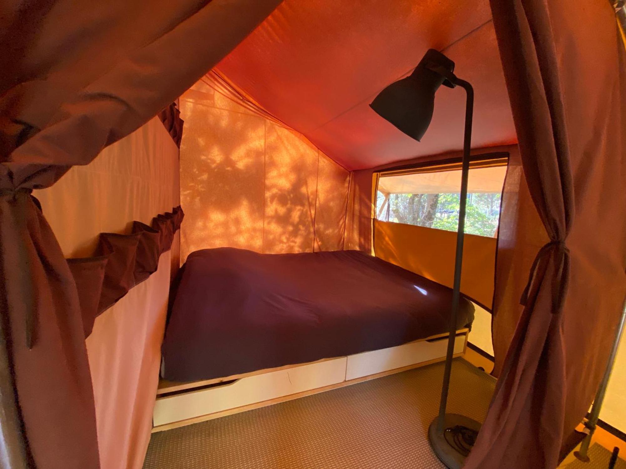 Camping La Kahute - Tente Lodge Au Coeur De La Foret Carcans Ngoại thất bức ảnh